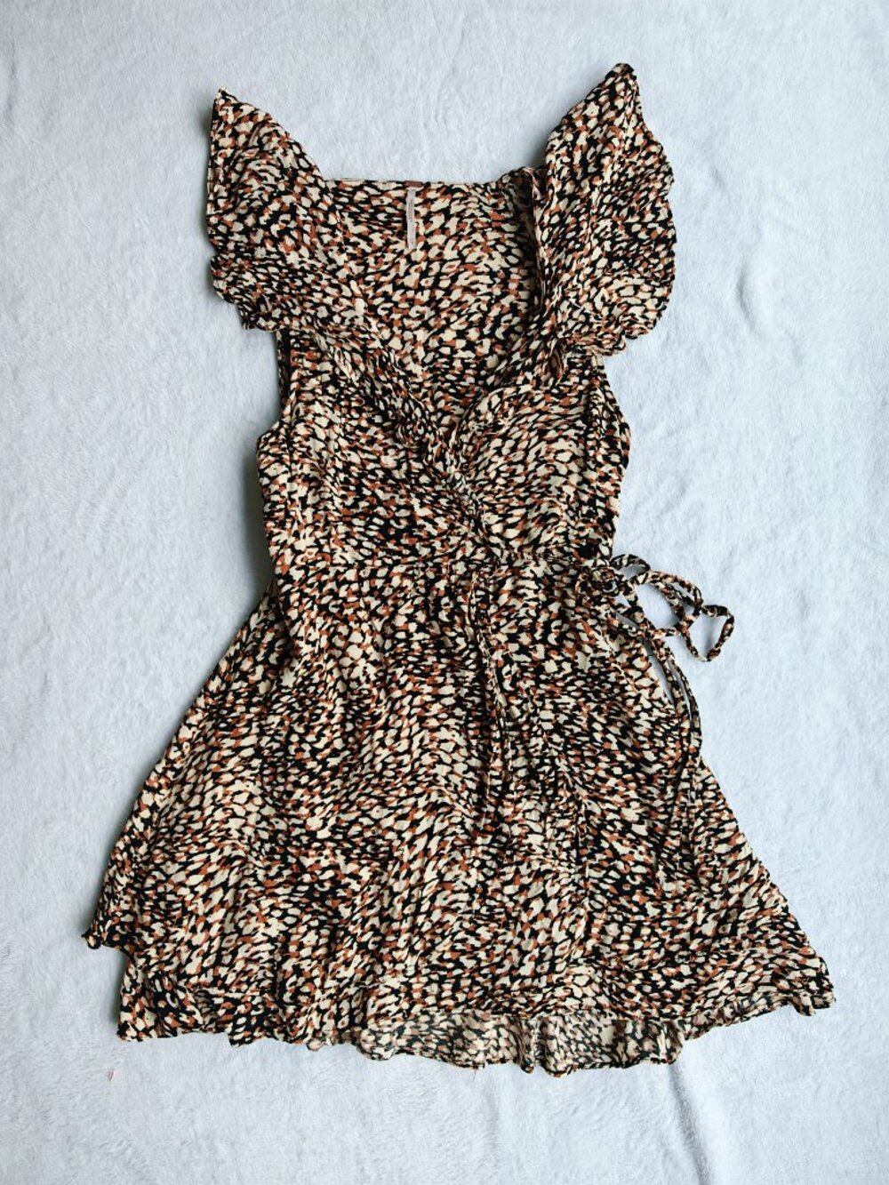 Free People Leopard Print Wrap Mini Dress XS Boho Ruffle Tie Waist Flutter Sleev - Picture 2 of 12
